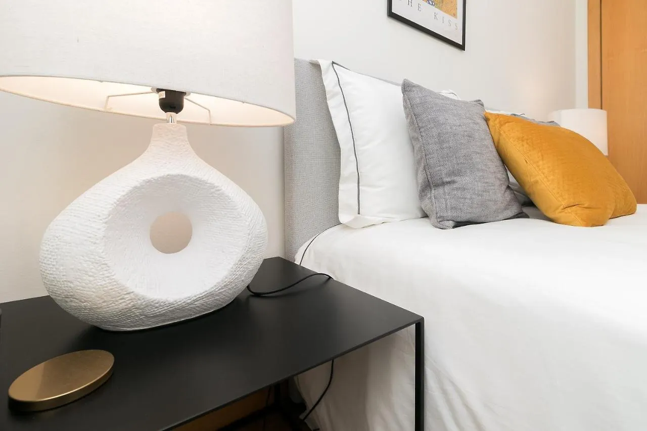 Premium Flat In Upscale Area, Balcony, Parking Apartment Lisbon