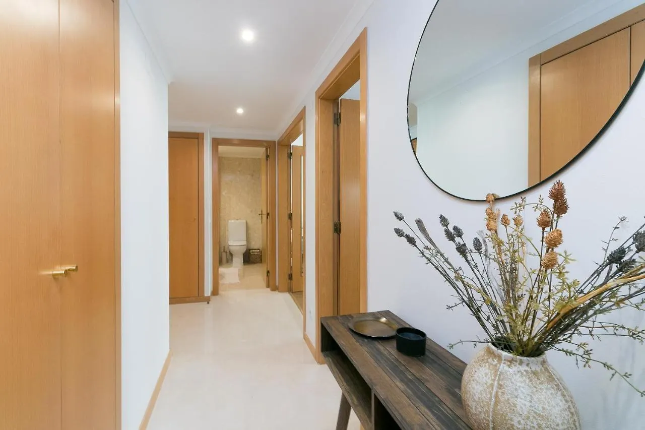 Premium Flat In Upscale Area, Balcony, Parking Apartment Lisbon 0*,  Portugal