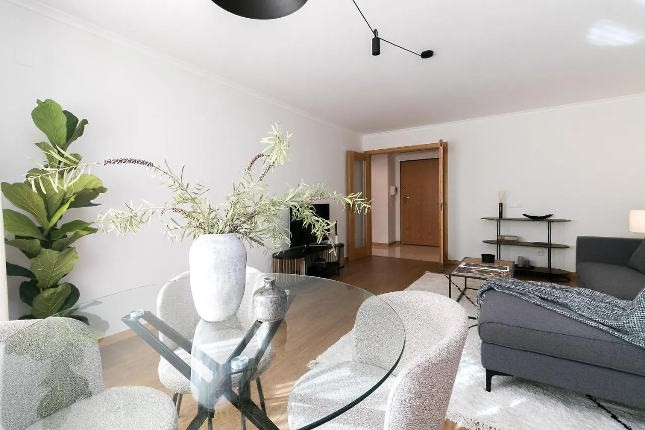 Premium Flat In Upscale Area, Balcony, Parking Apartment Lisbon